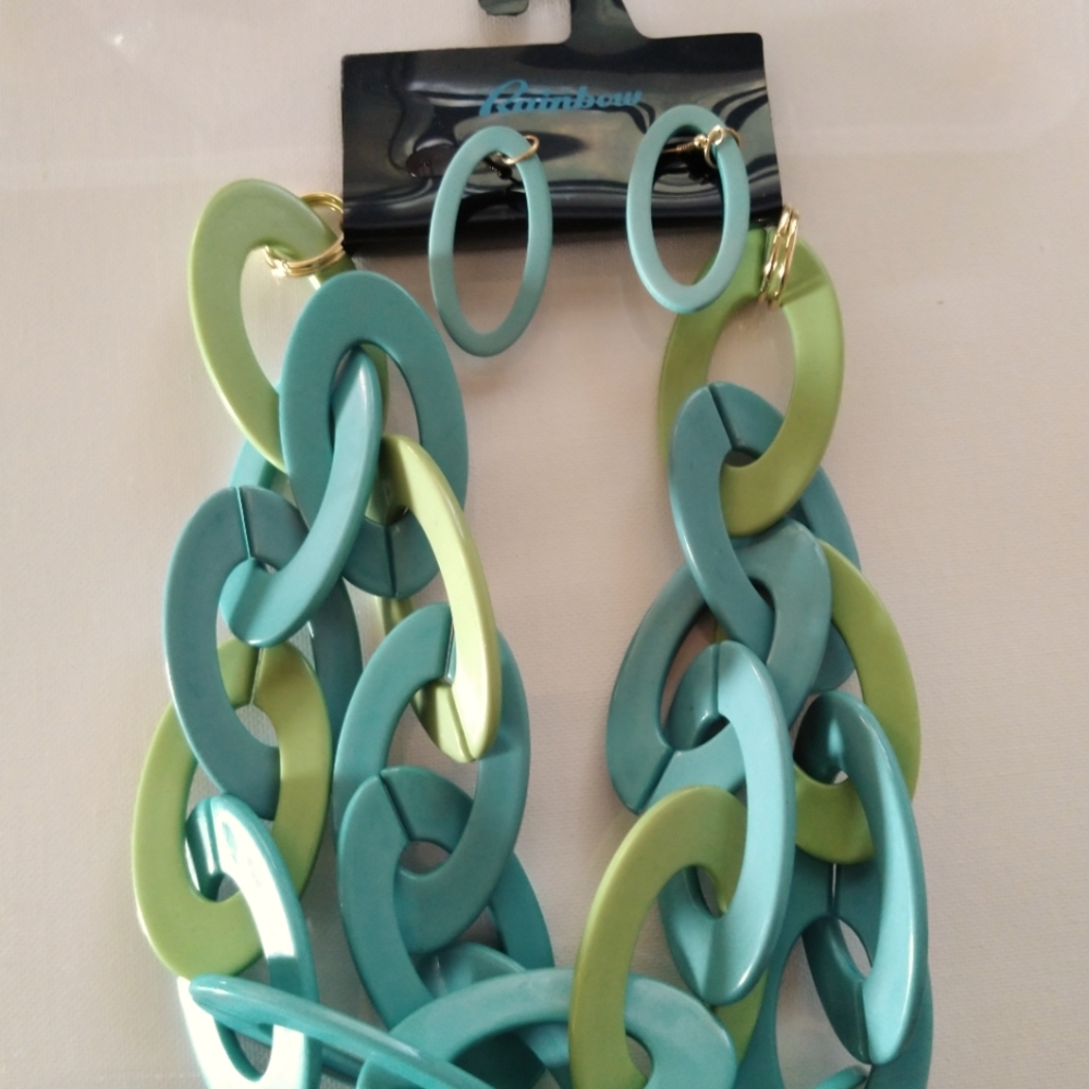 Green 💚 blue 💙 large beads fashion jewelry beads with earings matching